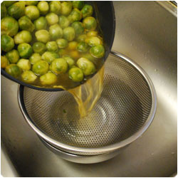 Brussel sprouts with mustard sauce - international cooking blog