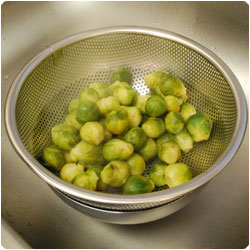 Brussel sprouts with mustard sauce - international cooking blog