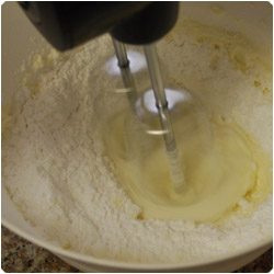 Vanilla Cupcakes with Chocolate Frosting - International Cooking blog