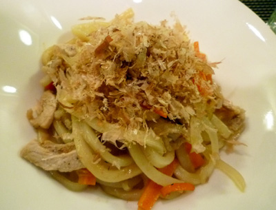 japanese Yaki Udon nuddles - the international cooking blog