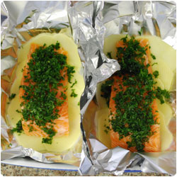 Salmone al Cartoccio - Foil-Baked Salmon with Potato - International Cooking Blog