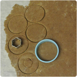 Spicy Dough Biscuit with Orange Jam and Nutella filling