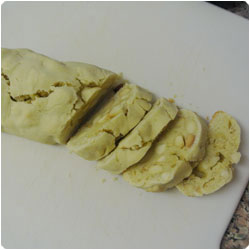 Cantucci alle mandorle - Almond Biscotti