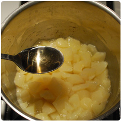 Amaretti chocolate and pears pie - Internatioanl Cooking Blog