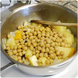 Vegetables and Boiled Chicken CousCous