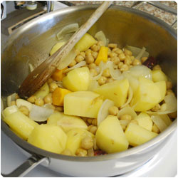 Vegetables and Boiled Chicken CousCous