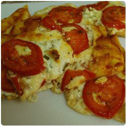 Pizza Fresh Tomato and Fresh Cheese - International Cooking Blog