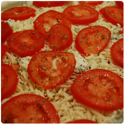 Pizza Fresh Tomato and Fresh Cheese - International Cooking Blog