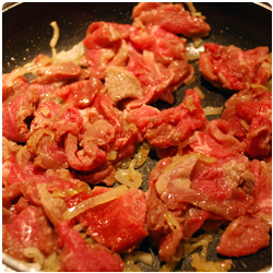 Hummus with meat - The International Cooking Blog