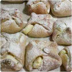 Turos Delkli - Hungarian Cheese pastry - International Cooking Blog