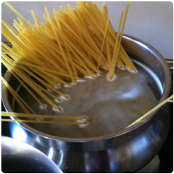 Pasta with Swordfish and Cherry Tomatoes - International Cooking Blog