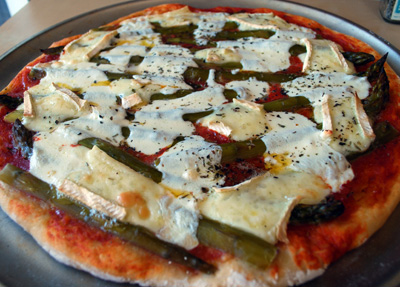 The International Cooking Blog - Pizza Asparagus and Brie