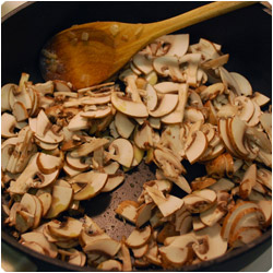 Potato, Prosciutto & Mushrooms Pastry - International cooking Blog