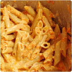 Pasta with Red Peppers and Ricotta Sauce - International Cooking Blog