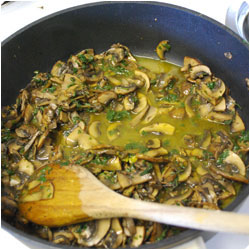 Scaloppini with Saffron and Mushroom - International Cooking Blog