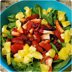 Strawberry spinach salad - International Cooking Blog